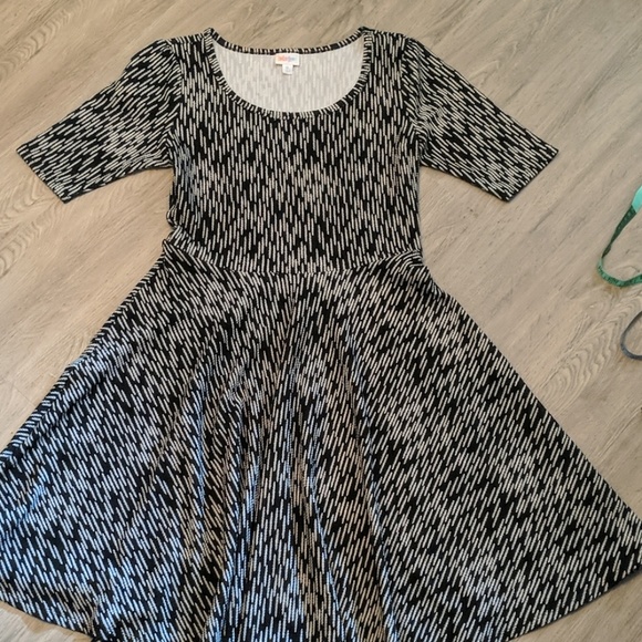 LuLaRoe Dresses & Skirts - NWOT LulaRoe Swing Dress